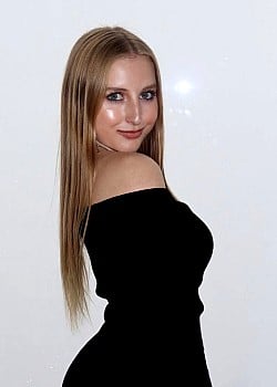 Chloe Dewar